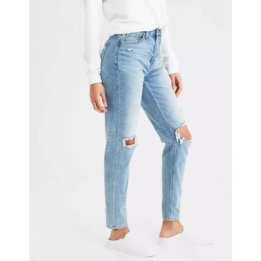 American Eagle Outfitters Mom Jeans